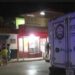 Ataque armado en tienda de abarrotes deja un muerto y dos heridos