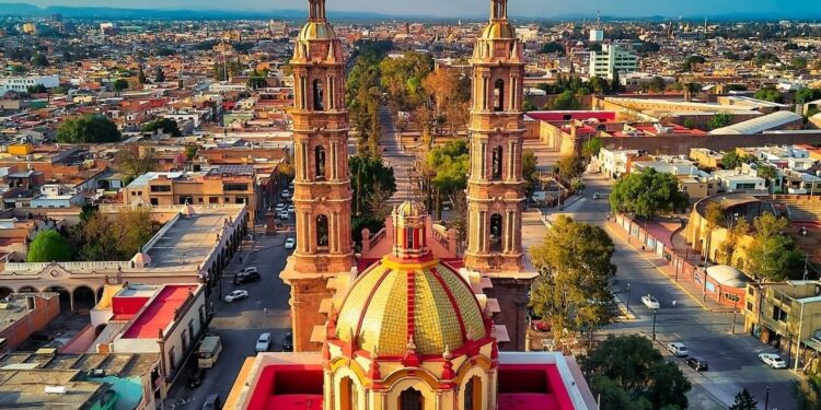 Domingo mayormente soleado en la capital potosina