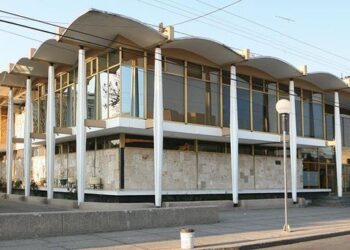 Por inconformidades en la elección de consejeros-alumnos toman instalaciones de la Facultad de Derecho
