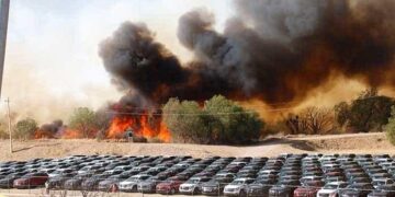Más de 3 mil trabajadores evacuados y 10 hectáreas dañadas, el saldo de un incendio cerca de GM