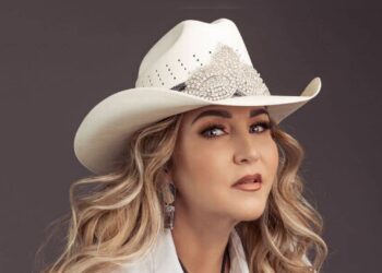 Alicia Villarreal, es la cuarta artista confirmada en la Feria Nacional de la Enchilada