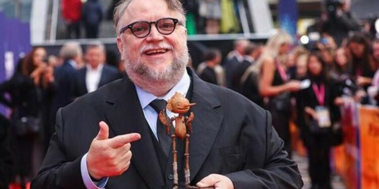 Guillermo del Toro ganó el Oscar a Mejor Película animada por “Pinocho”