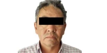 Violador de niñas en kinder de Tultitlán se escondía en el baño con máscara de conejo