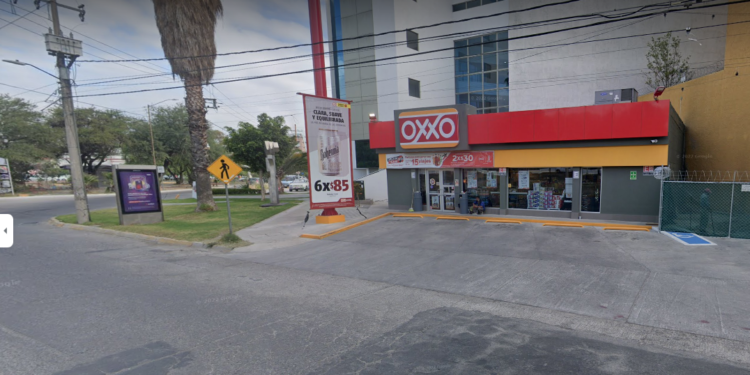 Detienen a joven por robar Oxxo de Jesús Goytortúa