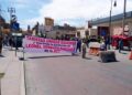 Taxistas bloquean calles aledañas a la Alameda