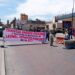 Taxistas bloquean calles aledañas a la Alameda