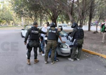 Jóvenes amedrentaban a paseantes con arma de juguete en el Parque Tangamanga I, fueron detenidos