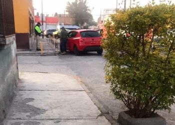 Balean a elemento de la Policía de Investigación en la Industrial Mexicana