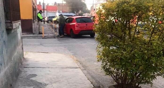 Balean a elemento de la Policía de Investigación en la Industrial Mexicana