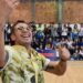 Capi Pérez dona un millón de pesos a jóvenes de SLP
