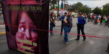Padres denuncian a colegio en CDMX por abuso sexual de profesores a 17 menores