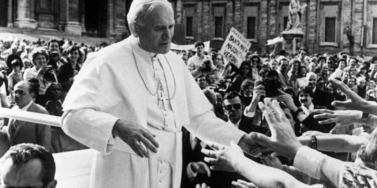 Juan Pablo II encubrió a pederastas antes de ser Papa: las fuertes revelaciones de un nuevo documental