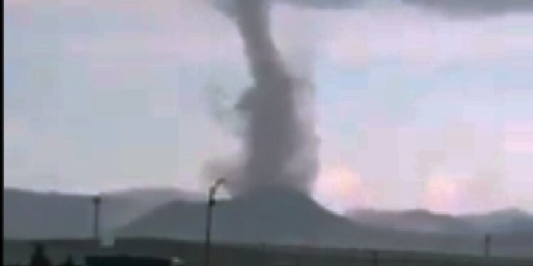 VIDEO: Poderoso tornado sorprende a los habitantes de Villa de Reyes