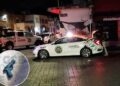 Individuo se enfrenta a policías y resulta herido en calles del Barrio de Tequis