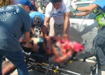 Dan fuerte golpiza a supuesto ratero en la Col. Arbolitos