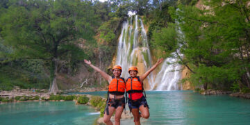 Cascada de Minas Viejas, un paraje escondido que forma parte de la Ruta Turquesa en SLP