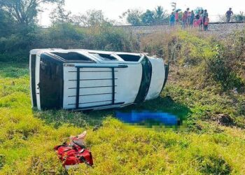 Muere aplastado por su propia camioneta