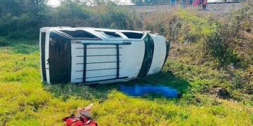 Muere aplastado por su propia camioneta
