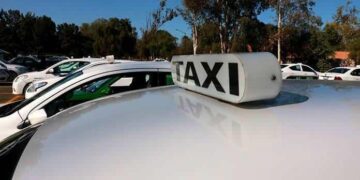 Gobierno desactiva amenaza de bloqueo por parte de taxistas