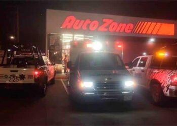 Violento asalto en AutoZone de la carretera a Rioverde