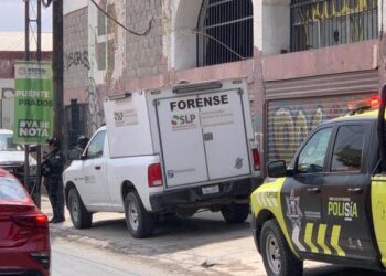 Encuentran cadáver de una mujer en Prados