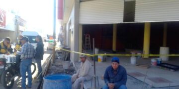 Fallece velador tras caer de un andamio