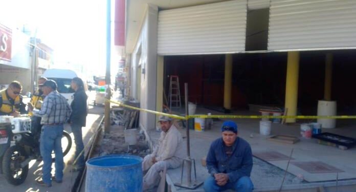 Fallece velador tras caer de un andamio