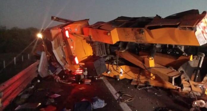 Un muerto y un herido, saldo de un accidente en la supercarretera a Rioverde