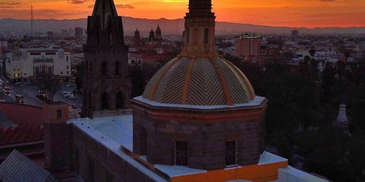 Miércoles parcialmente nublado en la capital potosina