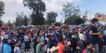 Fieles viven la Pasión de Cristo en el Barrio de San Juan de Guadalupe