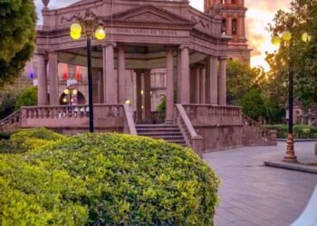 Domingo parcialmente nublado en SLP