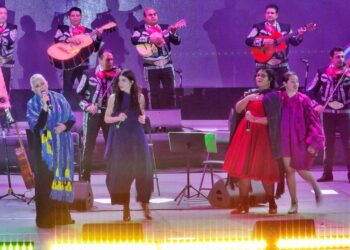Chavela y sus Mujeres homenajean a un icono de la música mexicana ante miles de personas en el Festival San Luis en Primavera