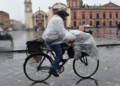 Día nublado con tormentas eléctricas dispersas