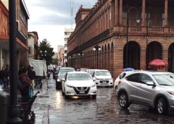 Día nublado con tormentas dispersas en SLP