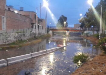 Aunque potosinos agradecen la lluvia, esta afectó principales vialidades en la ciudad