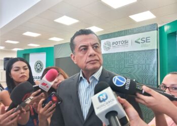 Miguel Gallegos asegura que se atenderán quejas por detención de policías de Matehuala