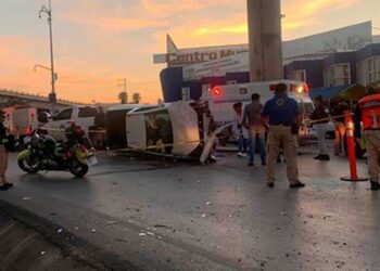 Muere una bebé en fatal choque en el Distribuidor Juárez