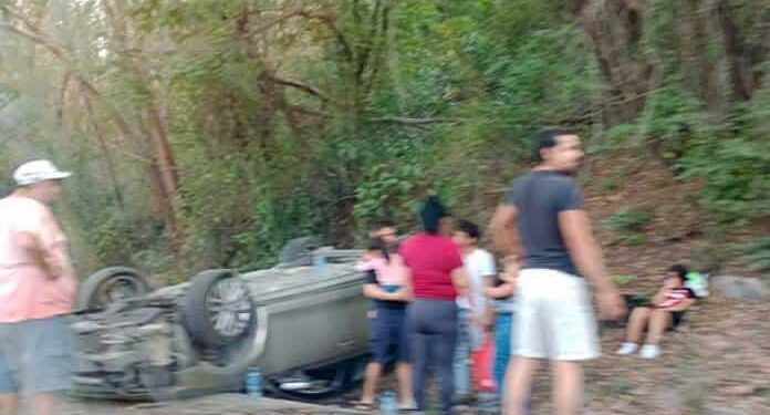 Se accidentan turistas al pasear en la Huasteca