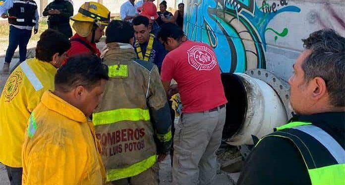 Señalan a polis de Soledad de “levantar” y golpear a dos hermanos, uno de ellos fue aventado a un tanque