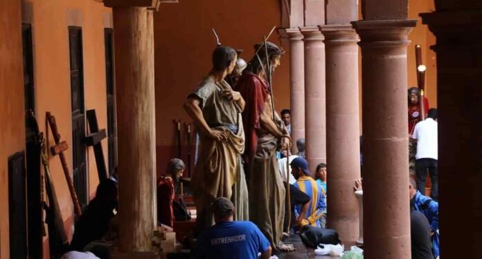 Cofradías no fueron a recoger sus imágenes: Tradiciones Potosinas