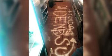 Roban y dejan mensaje de amenaza en restaurante del Edificio Ipiña