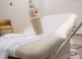 Multan a doctora que practicó aborto a niña abusada sexualmente en Estados Unidos