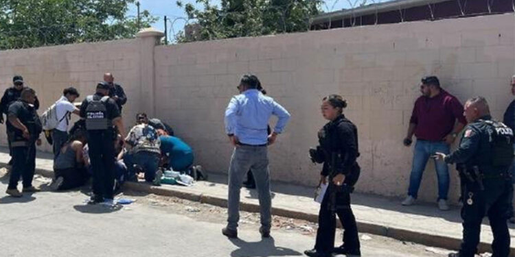Creen que es simulacro de balacera, pero sicarios matan a alumno en CBTIS 128