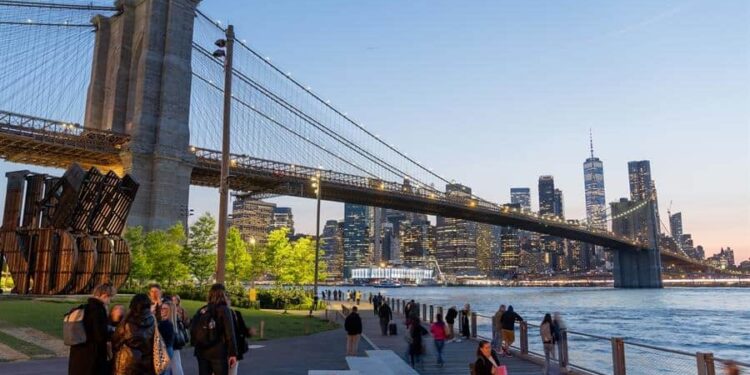 El Puente de Brooklyn cumple 140 años… y todo comenzó con unos elefantes