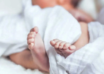 Madre denuncia a hospital por decapitar a su bebé durante el parto