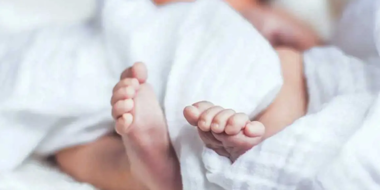 Madre denuncia a hospital por decapitar a su bebé durante el parto