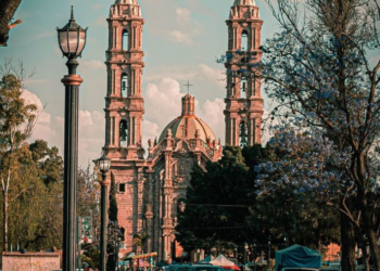 Jueves parcialmente nublado en la capital potosina