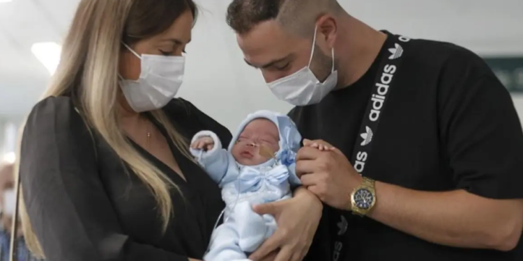 Nace en España el primer bebé de una mujer con útero trasplantado