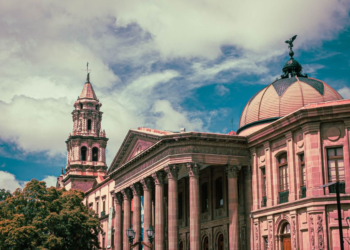 Lunes parcialmente nublado en la capital potosina