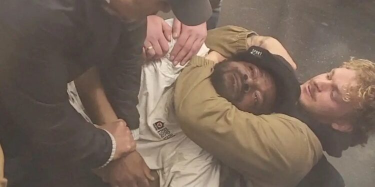 Arrestan a exmilitar que mató a imitador de Michael Jackson en NY